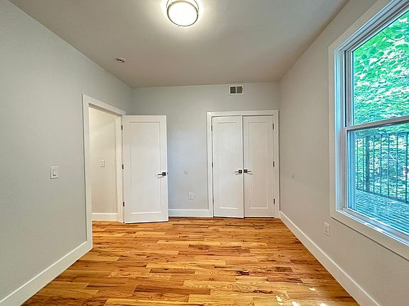 2nd image of 19 Jewett Ave #29E