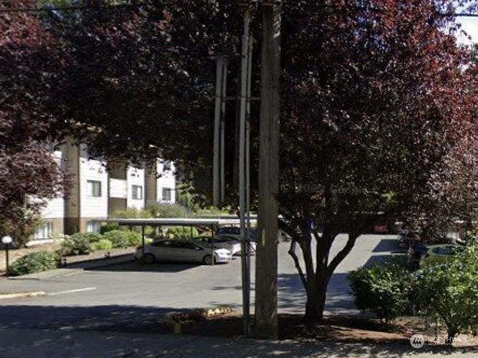 1st image of 19818 15th Avenue NE #209