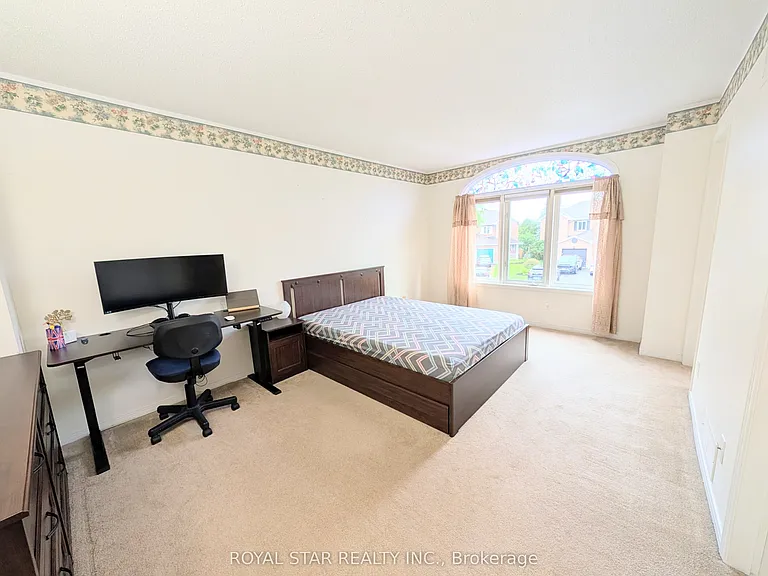 38 Springcreek Cres — Photo 13