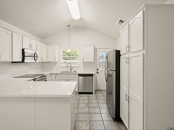 4th image of 1345 Harwich Dr