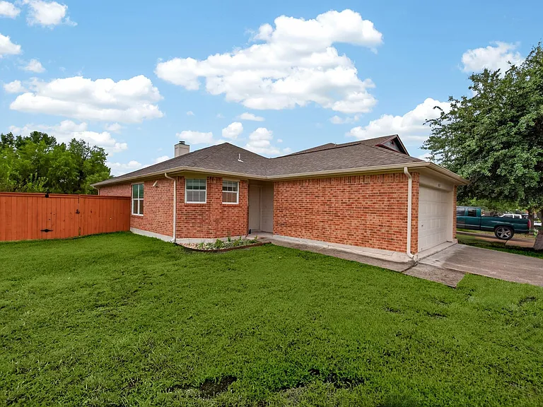 16517 Trevin Cv — Photo 2
