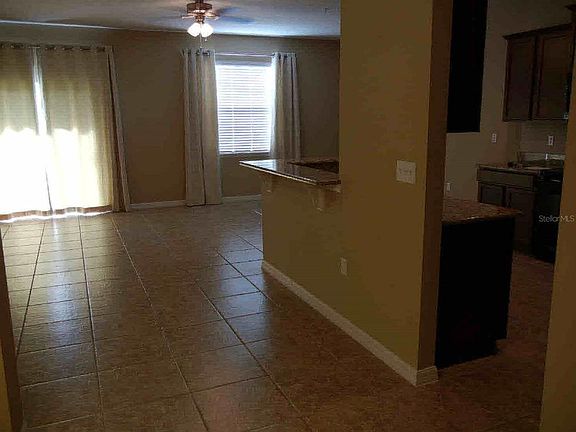 3rd image of 1520 Scarlet Oak Loop #C