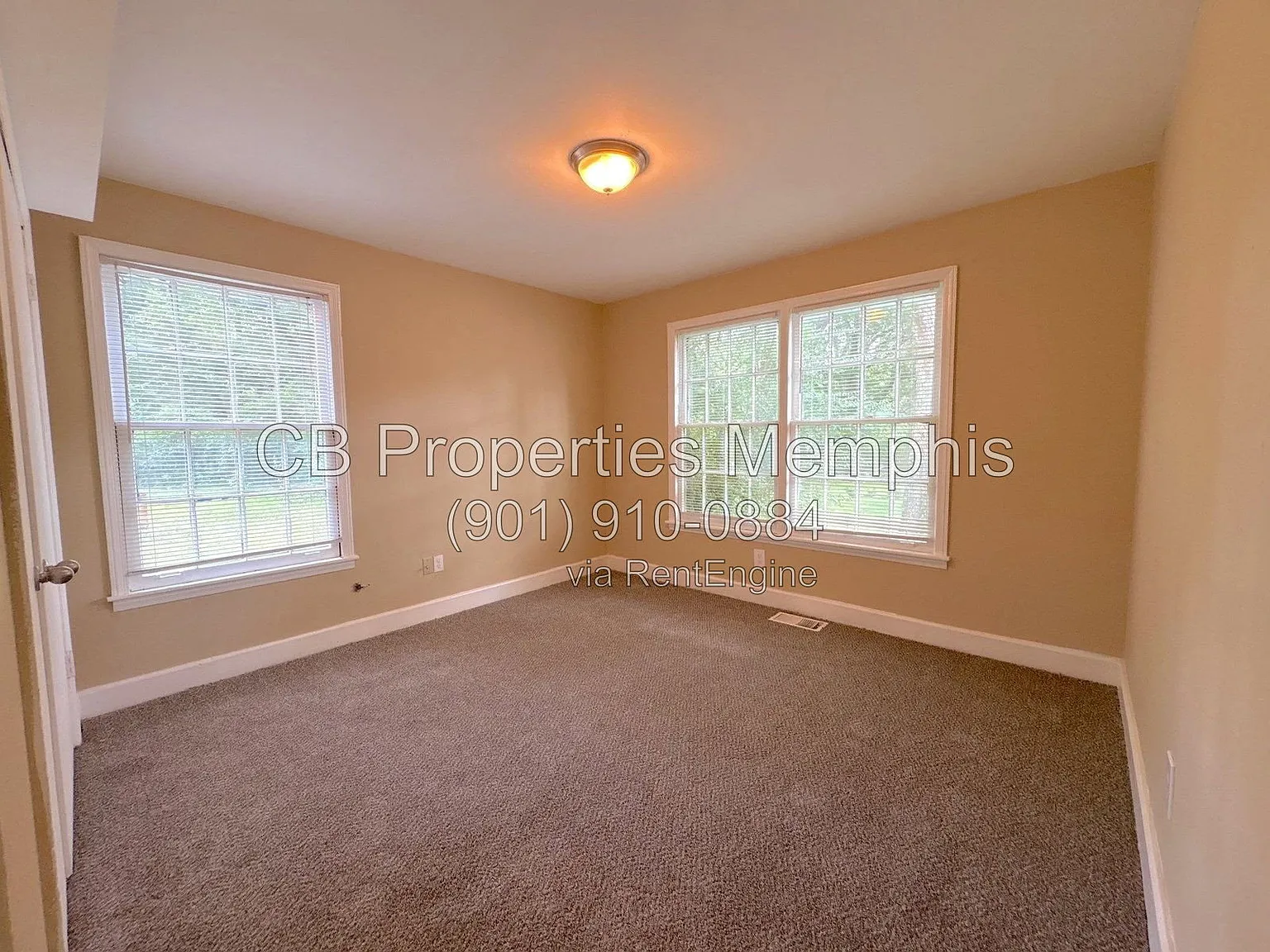 3 bed, 2.0 bath, 1376 sqft, $1,300 — Photo 4