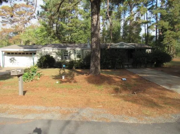 284 Michelle Dr, Natchitoches, LA 71457