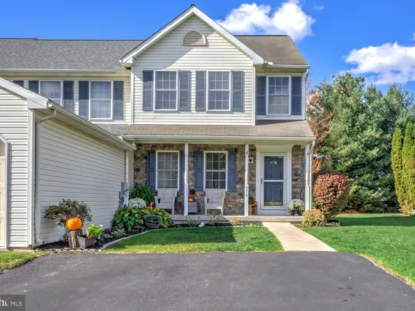 578 Wood Duck Dr, Manheim, PA 17545