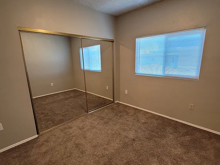 238 Evergreen Ave — Photo 6