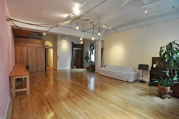 Rented by Bohemia Realty Group | media 12