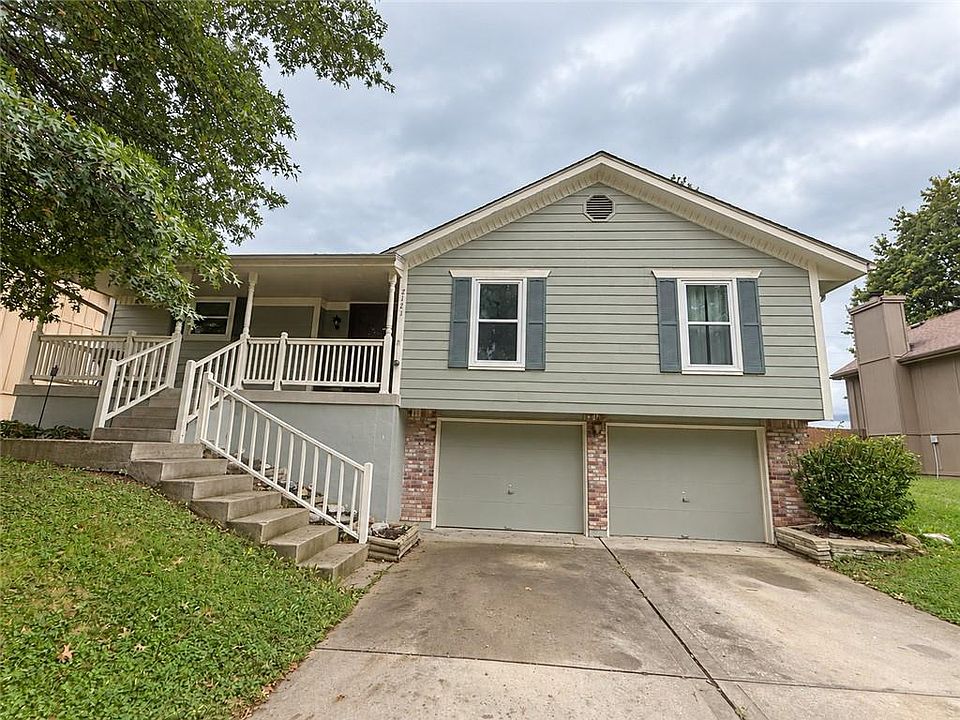 1st image of 2121 NW Hidden Pointe Ct