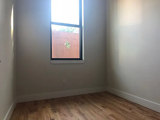 Rented by Premier Metro Realty Corp | media 40