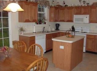 1896 Glen Eagles Dr, Pottstown, PA