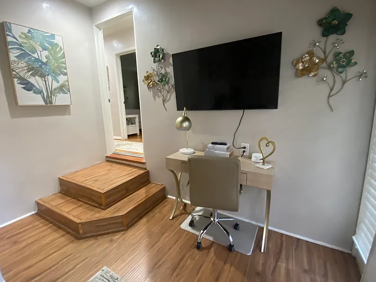 5944 Irvine Ave — Photo 10