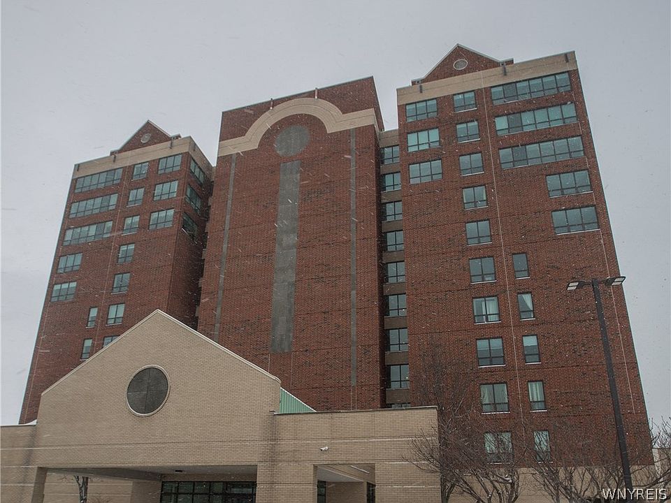 1st image of 901 Admirals Walk