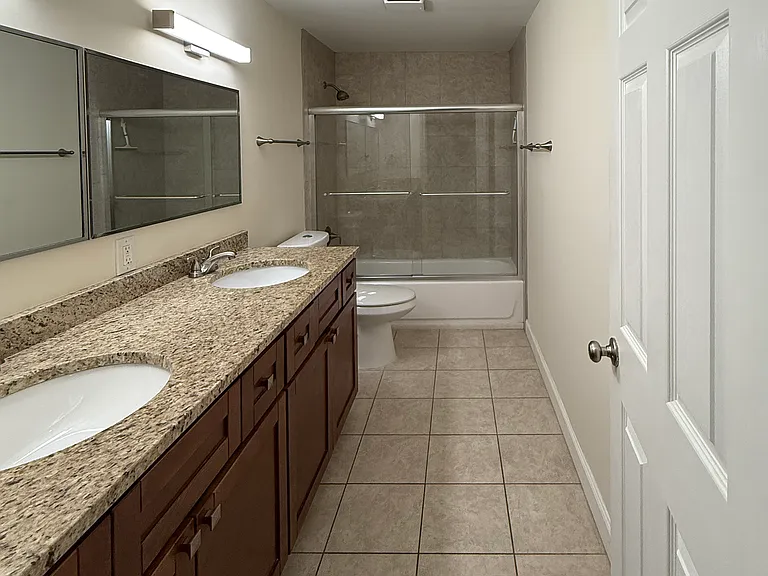 1900 Sidney St #D — Photo 11