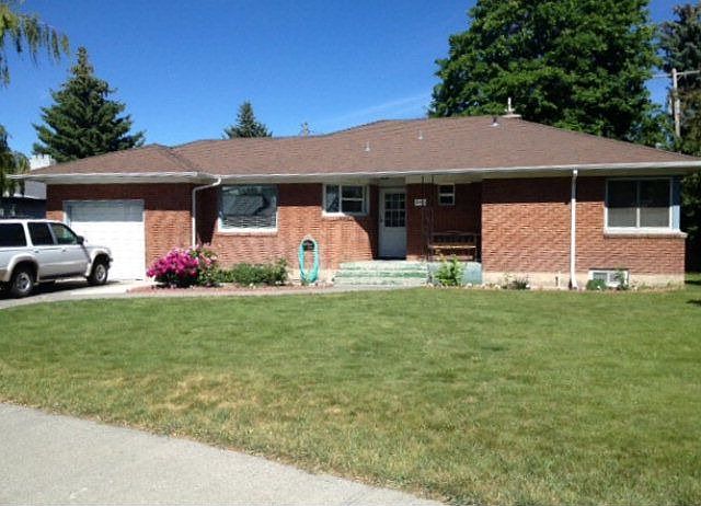 1st image of 845 Cranmer Ave