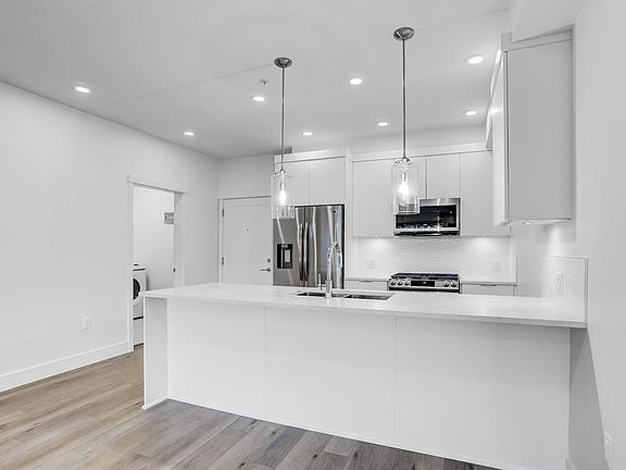 4th image of 11865 227th St #311