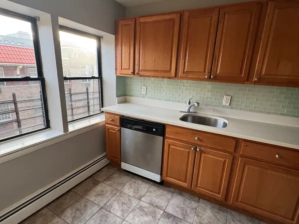 (undisclosed Address), West New York, NJ 07093