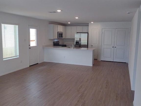 2nd image of 7302 Clover Chase Dr