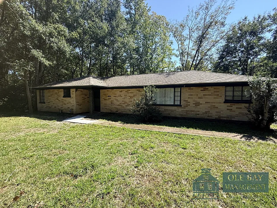2301 S Hillwood Dr