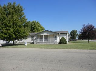 200 NW 6th St, Plainville, KS 67663