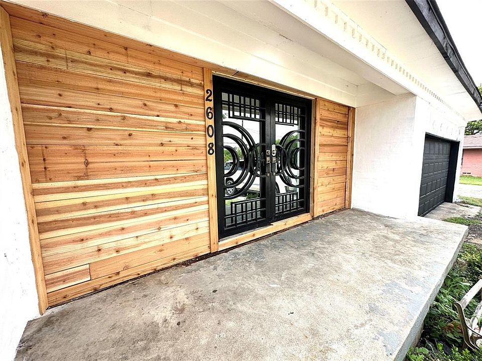 1st image of 2608 Plaza Blvd