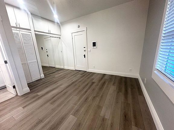 5th image of 302 Thorn St APT 7