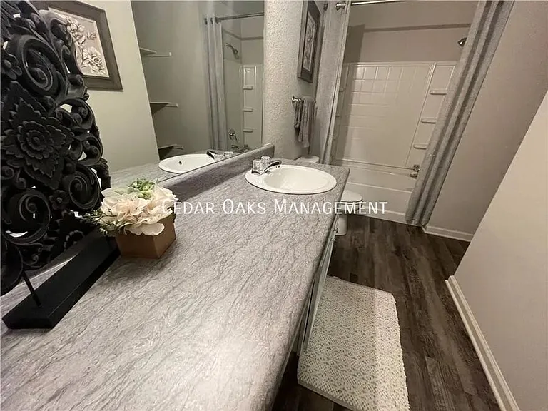 2813 Reynolds St — Photo 6