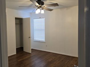 6718 Hawthorne Falls Ln, Houston, TX 77049