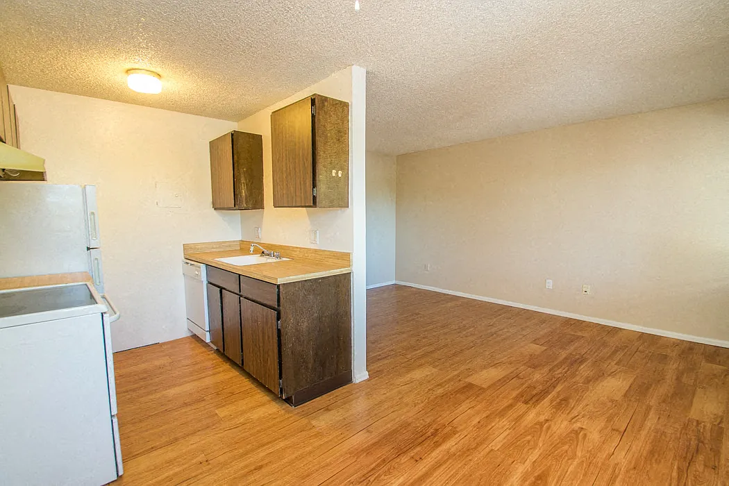 3161 Madison P218 — Photo 3