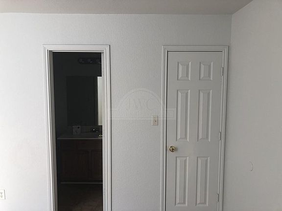 4th image of 3302 Barcelona Dr APT A