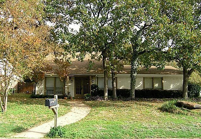 1st image of 2815 Mintwood Pl