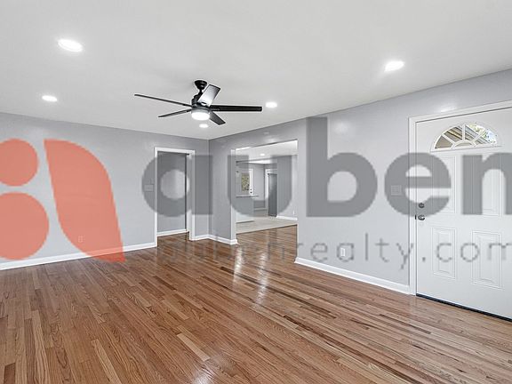 5th image of 4430 Lilac Ln