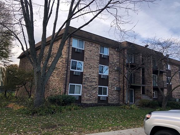 3rd image of 715 Hill Dr APT 302