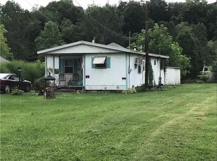 3081 McClelland Ave, New Castle, PA 16101