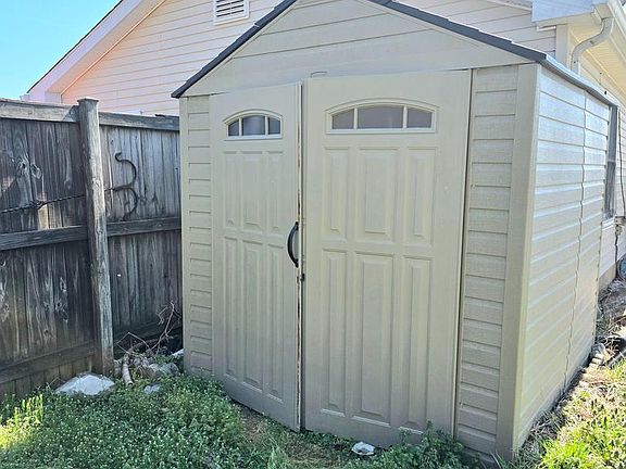 3rd image of 21701 Tammie Dr