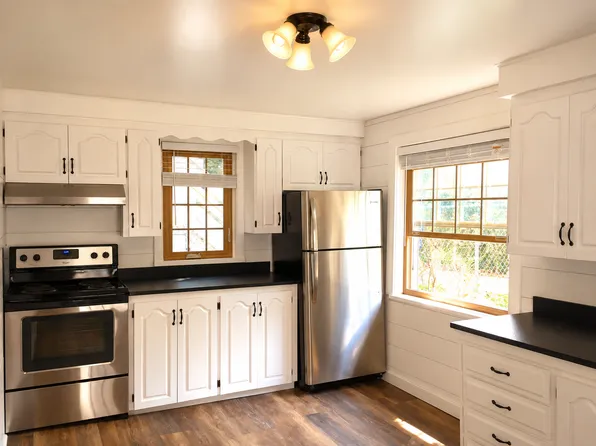 25 Dennison St #1, Newport, RI 02840