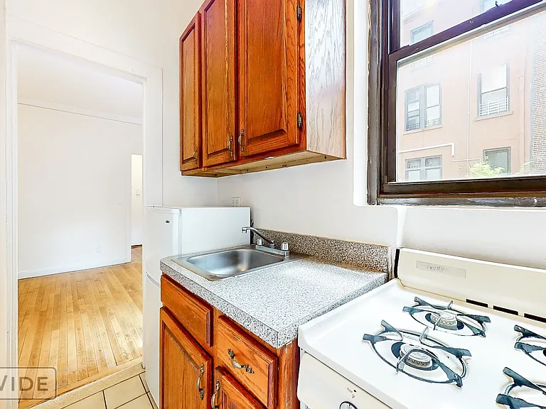 54 W 106th St #1E — Photo 3