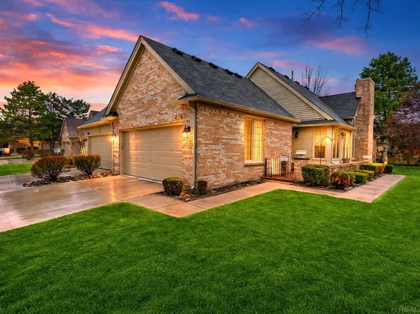 16921 Coral Ln, Macomb, MI 48042