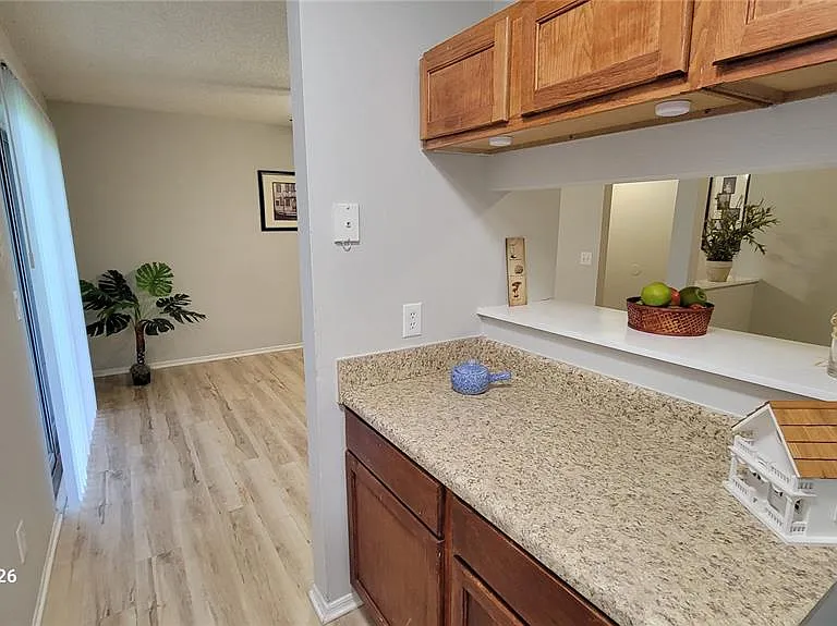 4136 Pershing Pointe Pl #5 — Photo 16