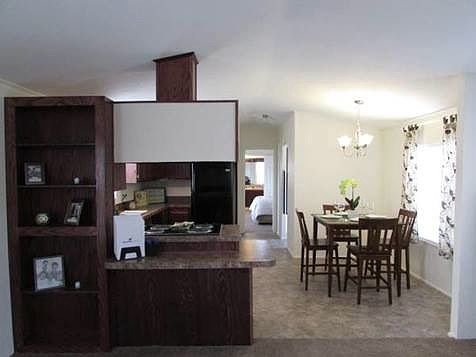 3rd image of 104 Center Ln