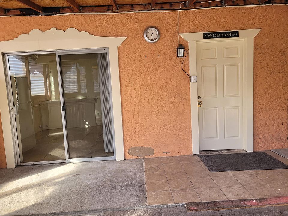 1st image of 3360 El Camino Real