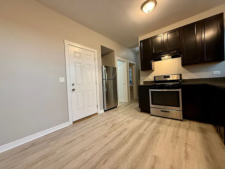 3222 S Aberdeen — Photo 12