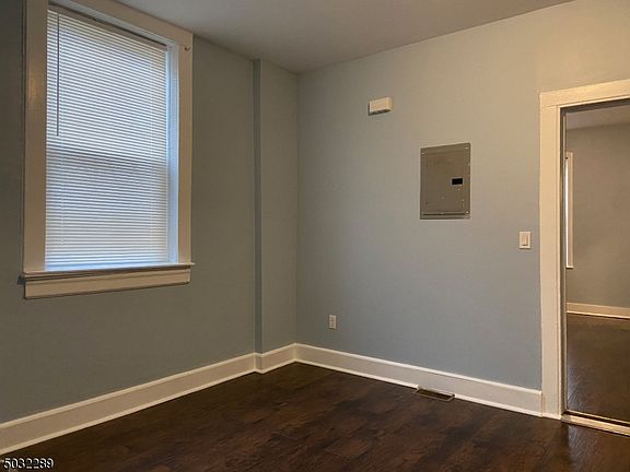 3rd image of 150 Stuyvesant Ave #1L