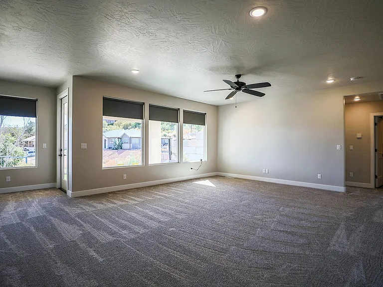 1855 W 740 South Cir — Photo 33
