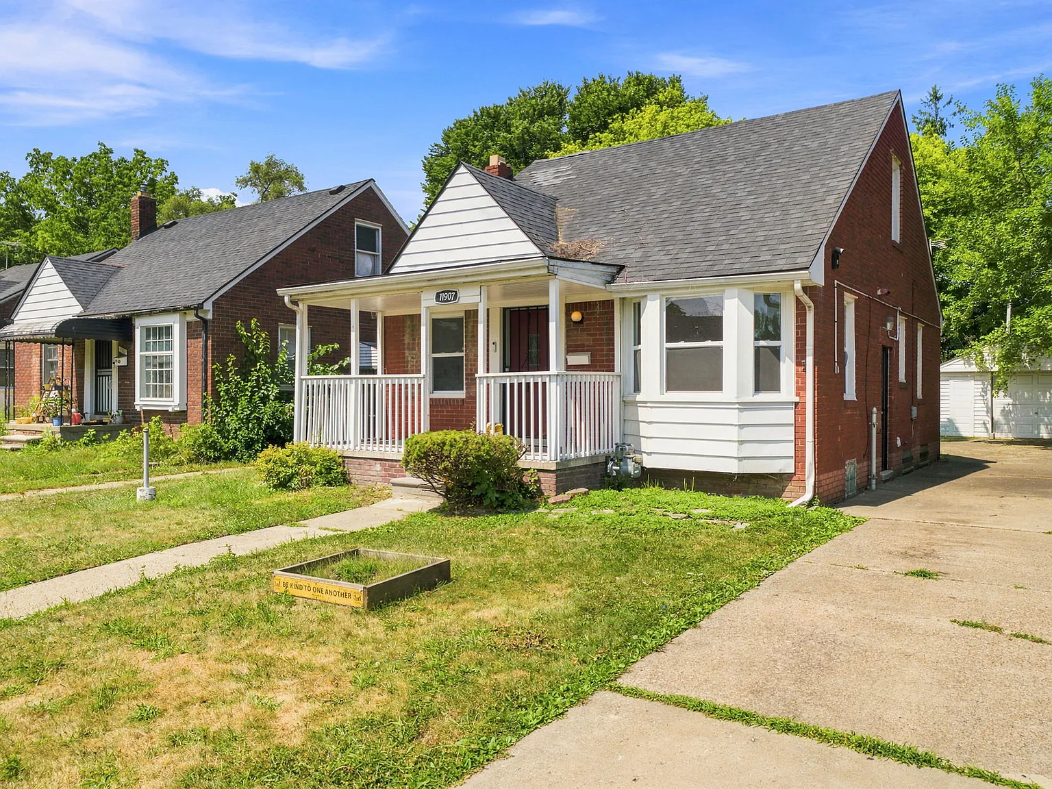 3 bed, 910 sqft, $1,500 — Photo 3
