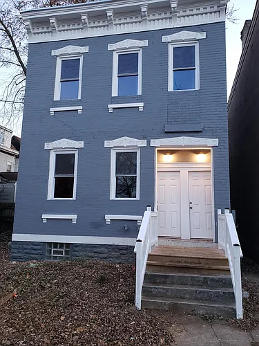 115 E 16th St #2 Photo 1