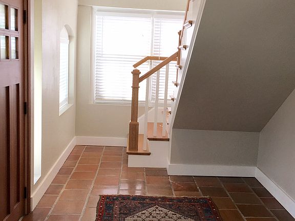 3rd image of 2524 Shirley Ave