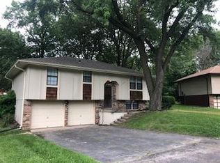 11124 N Harrison St, Kansas City, MO 64155