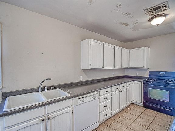 4th image of 435 W Tonhawa St