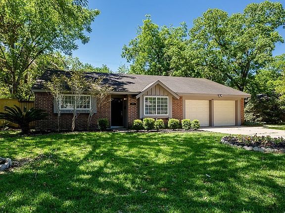 3rd image of 9655 Meadowvale Dr