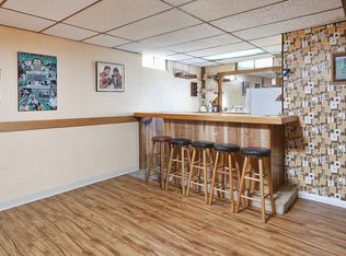 6 Vega Ct, Turnersville, NJ 08012